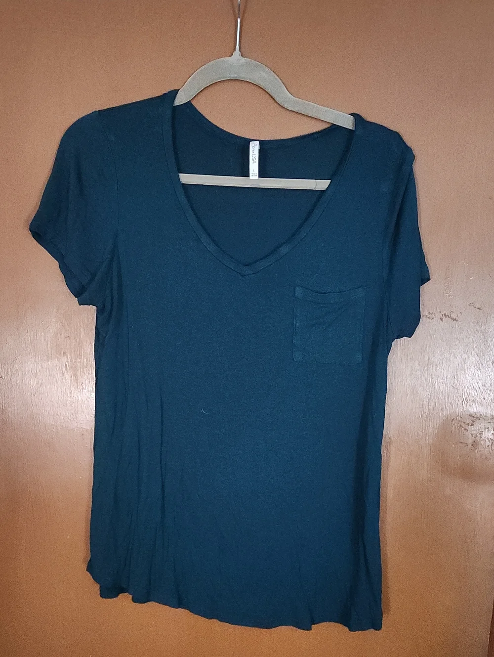 Active USA Deep Teal V-Neck Pocket Tee - Picture 1 of 2